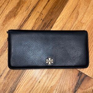 Tory Burch wallet